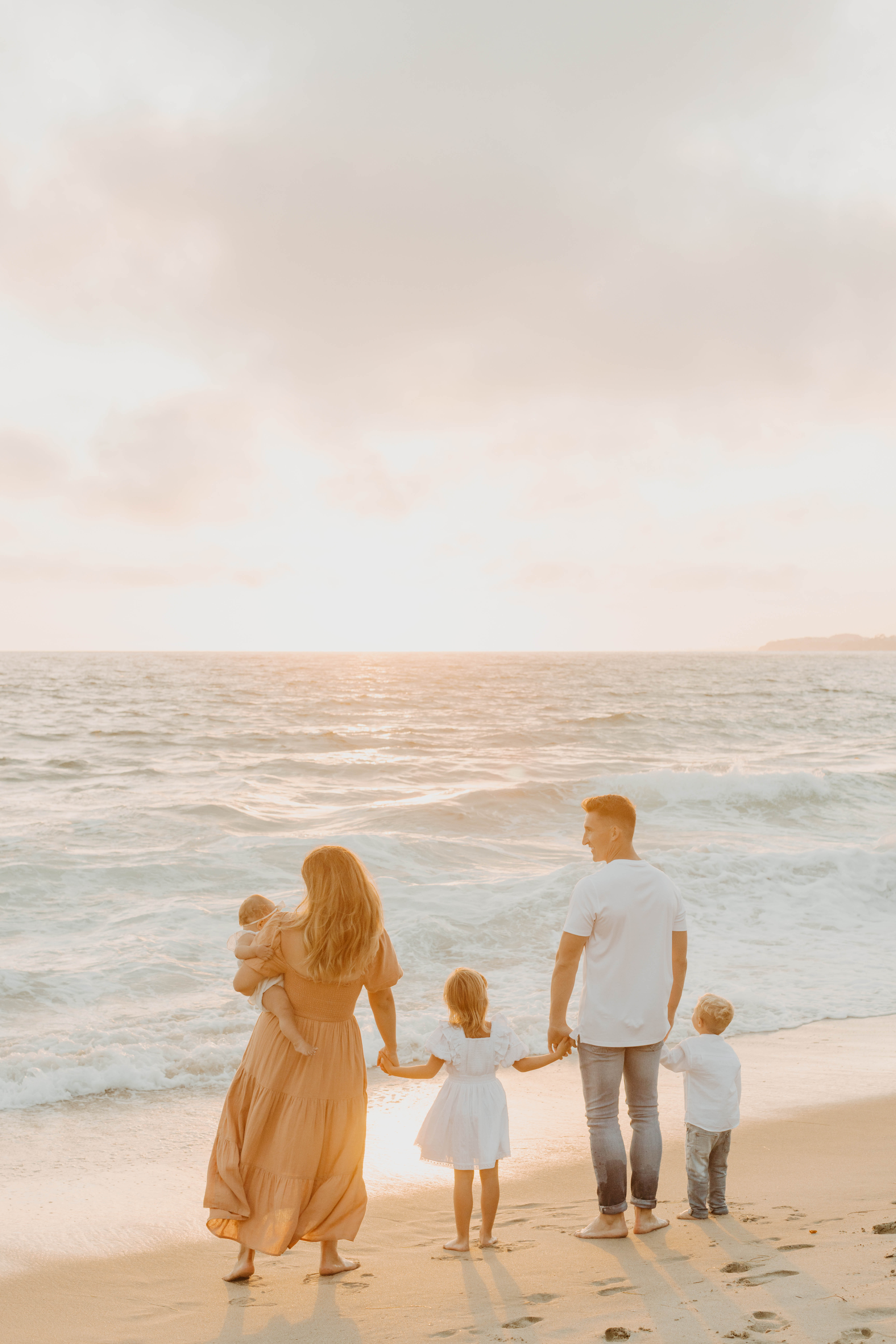 golden hour beach family photos