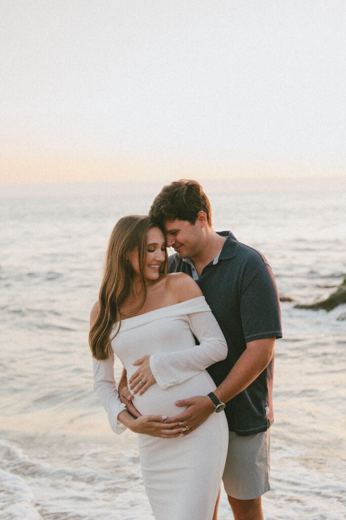 maternity photo outfit ideas